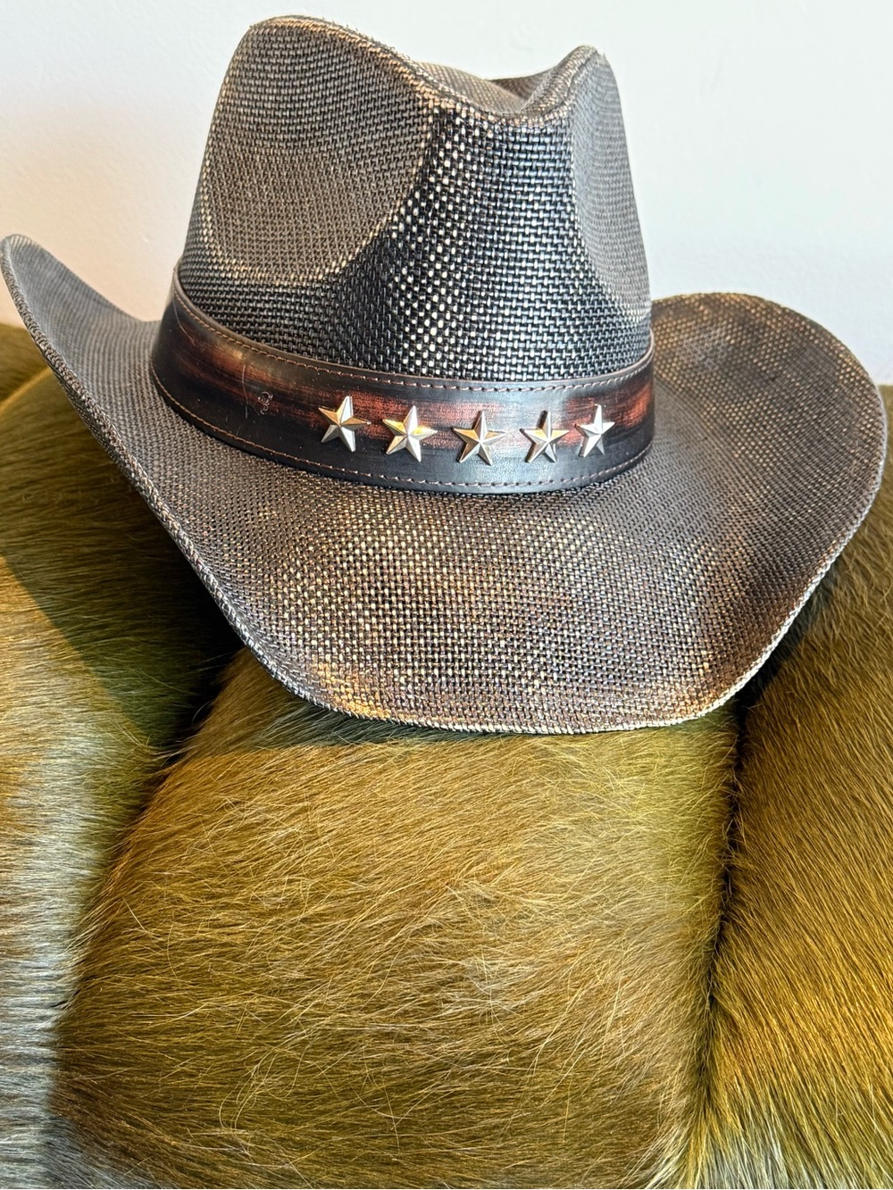 Western Straw Cowboy Hat with Star-Studded Band - Black (Unisex)